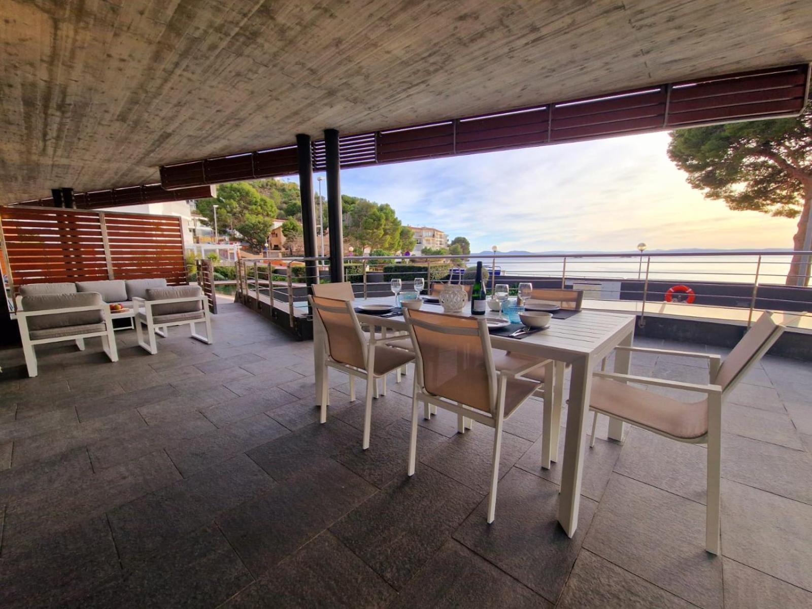 רוזס Apartamento Con Gran Terraza Delante Del Mar מראה חיצוני תמונה